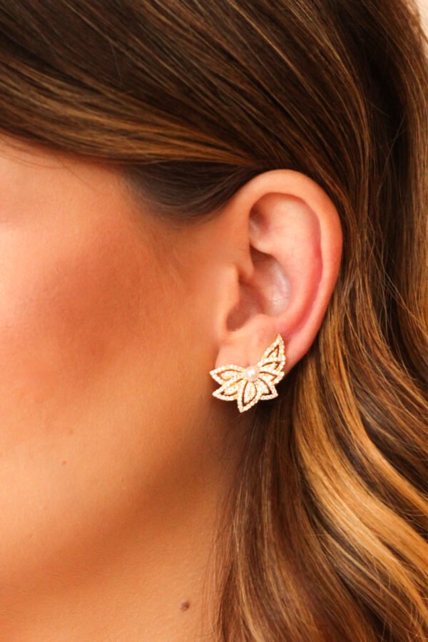 Brinco Ear Cuff Flor Belle Ouro