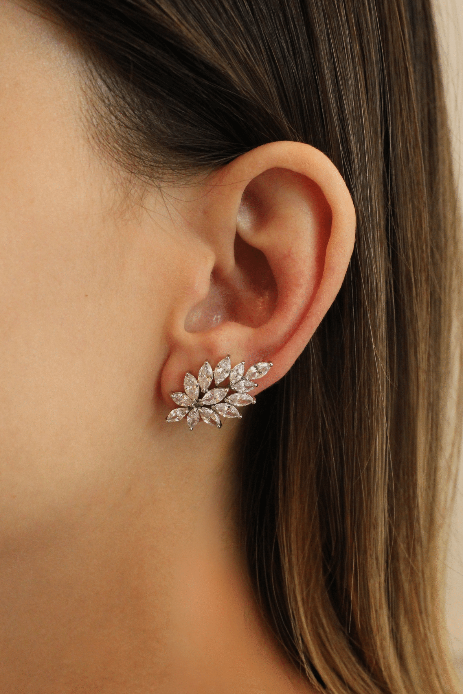Brinco Ear Cuff Yas